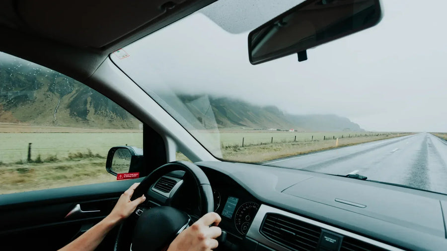 Will Your Roof-Mounted Starlink Survive the Highway? Wind, Drag, and Vibration